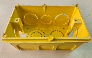 Caixa de Luz 4x2 amarela