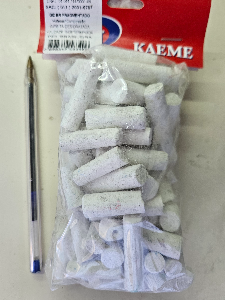 Giz branco fragmentado